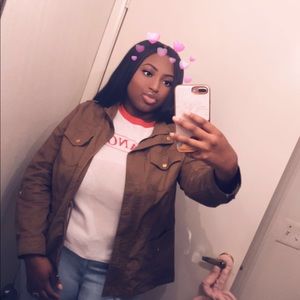 Meet your Posher, Imani